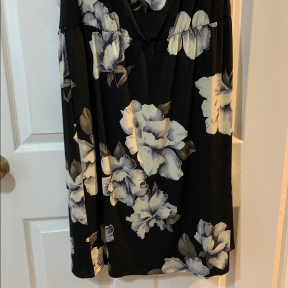 Cowl neck flower tank dress - Picture 3 of 4